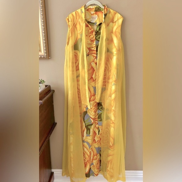 Vintage 1960s Alice Polynesian Chiffon Maxi Dress Hawaiian Yellow Floral Muumuu - Picture 8 of 16